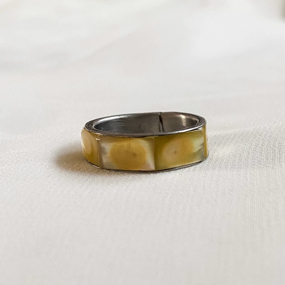 VTG Yellow Pearlescent Sheen Block Band Ring - Picture 6 of 6